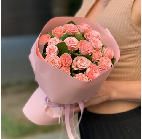 Bouquet of 19 roses Madame Bombastic (one bud) 2 Flower delivery