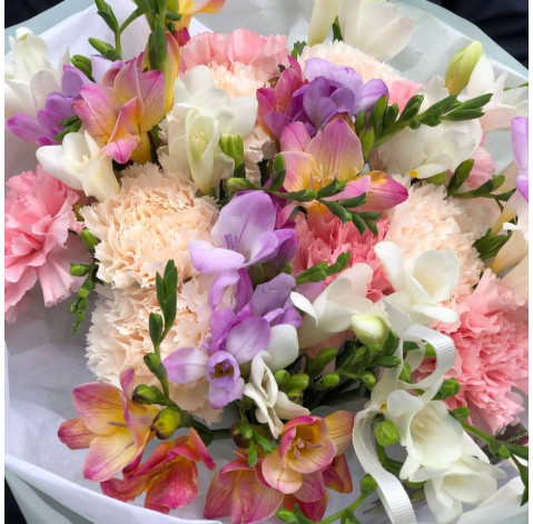 Букет Перше кохання доставка квітів Букет Перше кохання 4 доставка квітів