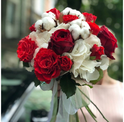 Baroque Bouquet 3 Flower delivery