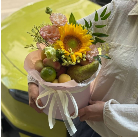 Flower arrangement with fruits Present 1 Flower delivery