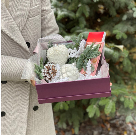 New Year's box with toys 1 Flower delivery