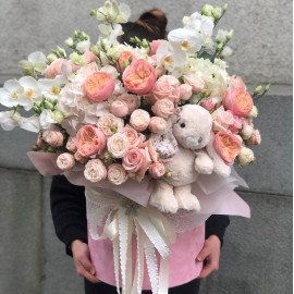 Flower Arrangement Gentle Message Flower delivery