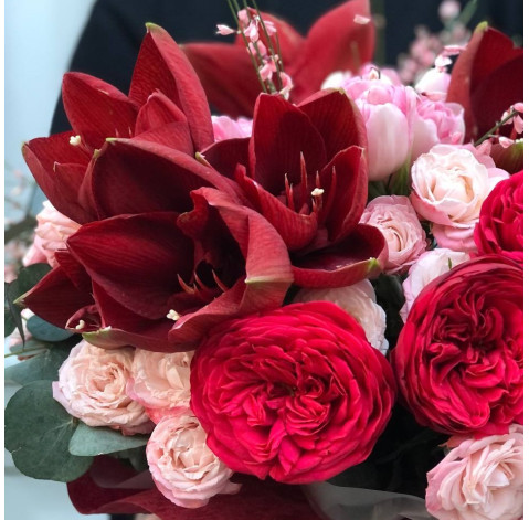 Композиція Рубіновий оксамит 5 доставка квітів