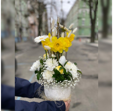 Квіткова композиція Великодній настрій 1 доставка квітів