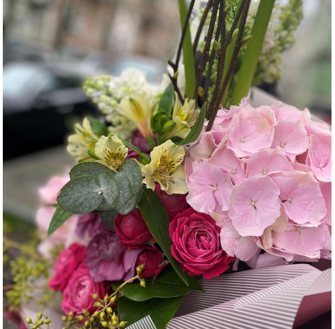 Букет Незнайомка 2 доставка квітів