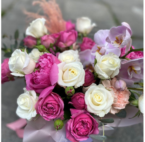 Квіткова композиція Літній мотив 3 доставка квітів