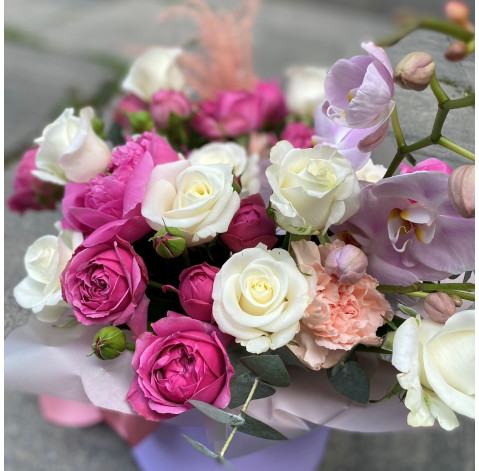 Квіткова композиція Літній мотив 4 доставка квітів