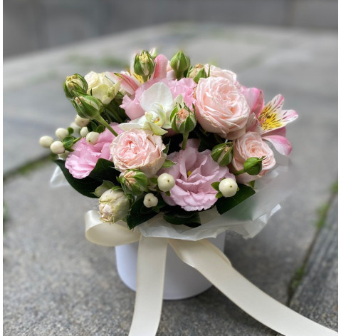 Квіткова композиція Вишукана гармонія 2 доставка квітів