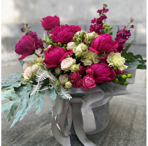 Flower arrangement The world is in your eyes 1 Flower delivery