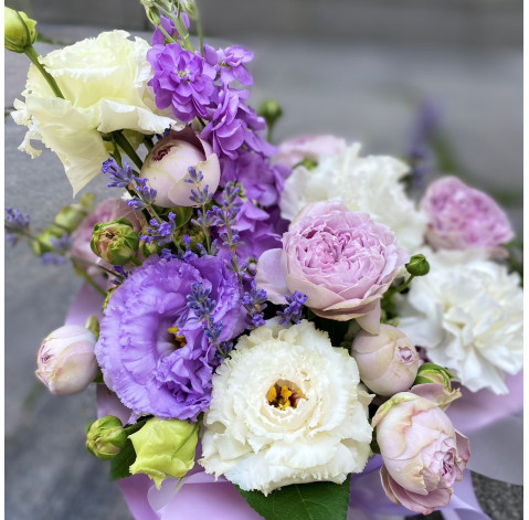 Квіткова композиція Яскравий ранок 3 доставка квітів