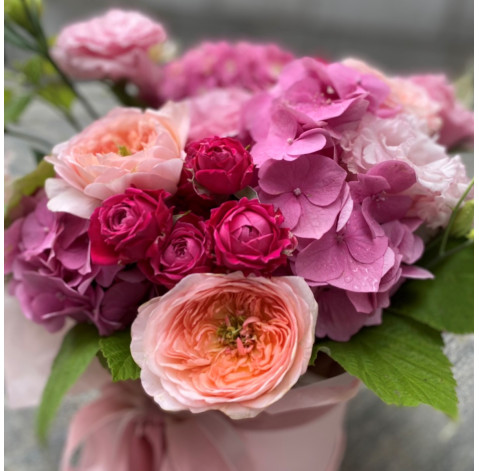 Квіткова композиція Моменти 3 доставка квітів