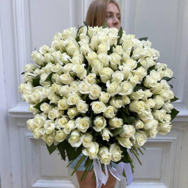 Bouquet 151 rose Beluga Flower delivery
