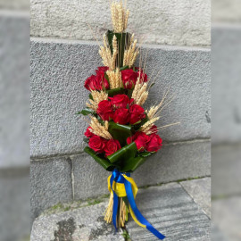 Bouquet for laying with roses and spikelets Flower delivery Bouquet for laying with roses and spikelets Flower delivery