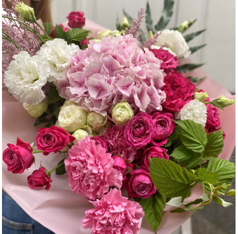 Букет Ягідний пунш 4 доставка квітів