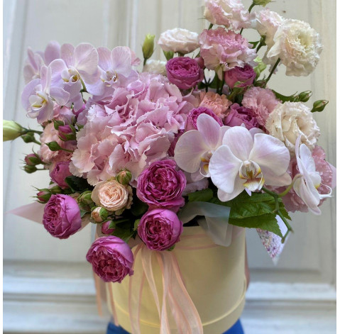 Flower Arrangement Virgo Constellation 1 Flower delivery