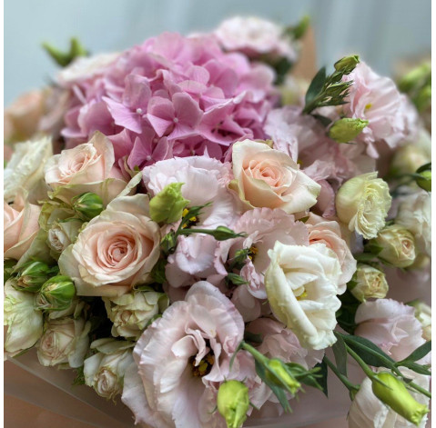 Букет Персикова хмара 3 доставка квітів