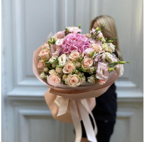 Букет Персикова хмара 2 доставка квітів