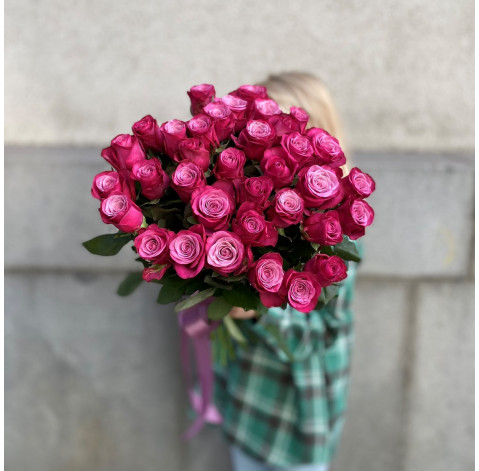 Букет 35 троянд Принц Персії 2 доставка квітів