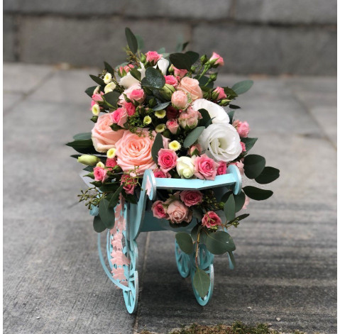 Квіткова композиція Довгоочікуване щастя 3 доставка квітів