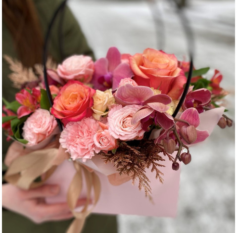 Flower Arrangement Brightness 2 Flower delivery