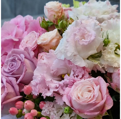 Квіткова композиція Перше враження 3 доставка квітів