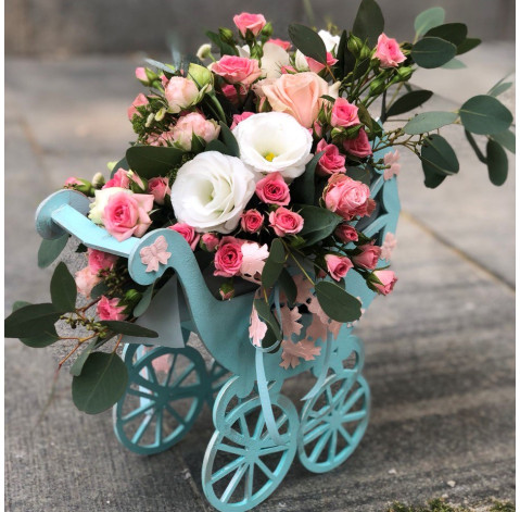 Квіткова композиція Довгоочікуване щастя 2 доставка квітів