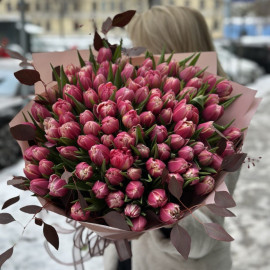 Букет 101 тюльпан Коламбус доставка квітів Букет 101 тюльпан Коламбус доставка квітів