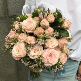 Bouquet of roses and chamelacium Flower delivery
