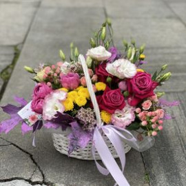 Квітковий кошик Яскрава галявина доставка квітів