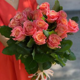 Bouquet of 15 roses Miss Piggy Flower delivery