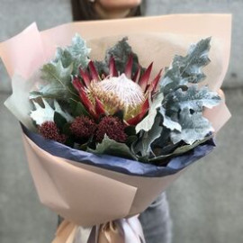 Bouquet Royal Protea Flower delivery