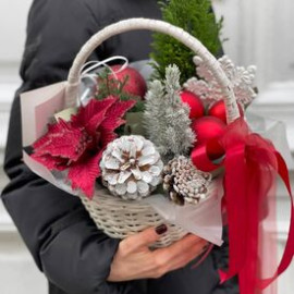 Новорічна композиція із хвойниками доставка квітів