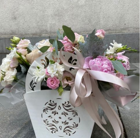 Квіткова композиція Моїй милій 2 доставка квітів