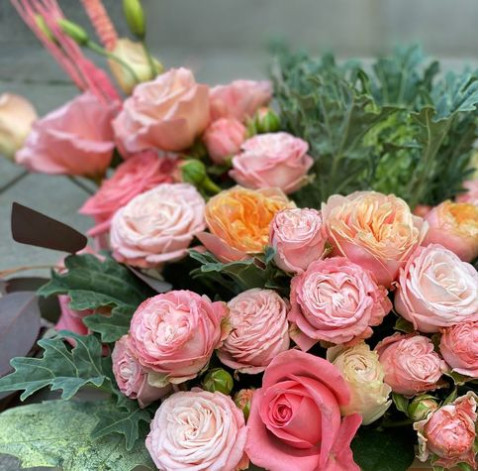 Квіткова композиція Яскраві мрії 3 доставка квітів