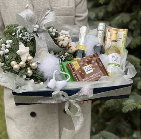 New Year's set 1 Flower delivery