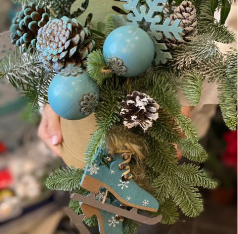 Новорічна композиція Блу 2 доставка квітів