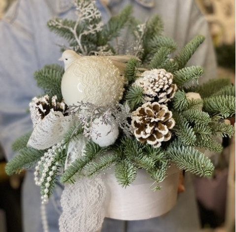 New Year's composition White 1 Flower delivery