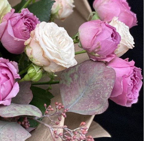 Букет из 5 кустовых роз 2 доставка цветов