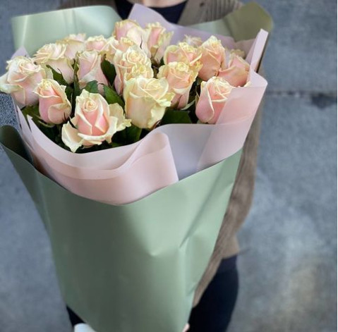 Bouquet 25 Talei roses 1 Flower delivery