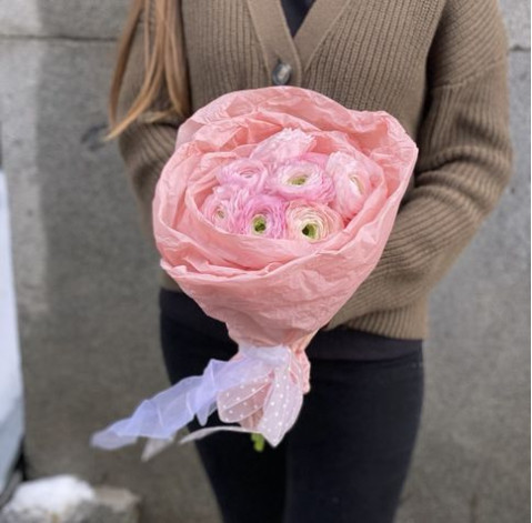 Букет 9 ранункулюсів 2 доставка квітів