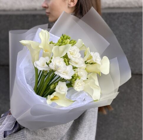 Букет Біле диво 3 доставка квітів