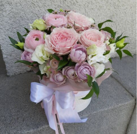 Квіткова композиція Урочистість 2 доставка квітів