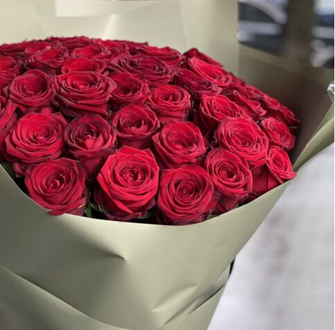 Букет 51 роза Ред Наоми 3 доставка цветов