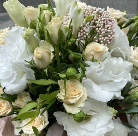 Квіткова композиція Для найніжнішої 2 доставка квітів