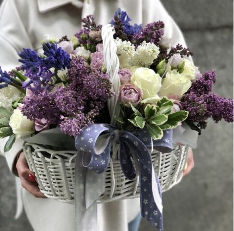 Квіткова композиція Аромат весни 1 доставка квітів