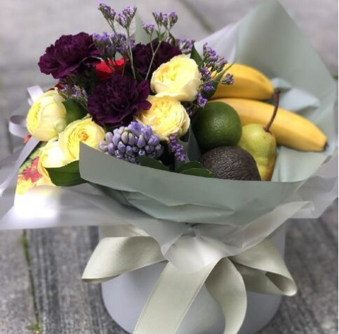 Квіткова композиція з фруктами Детокс 2 доставка квітів