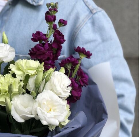 Букет Акцент 4 доставка квітів