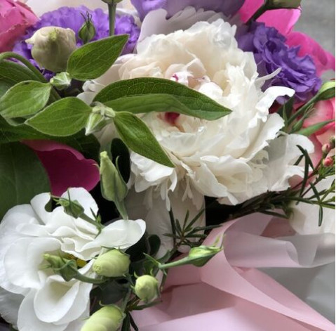 Квіткова композиція Свіжість 4 доставка квітів