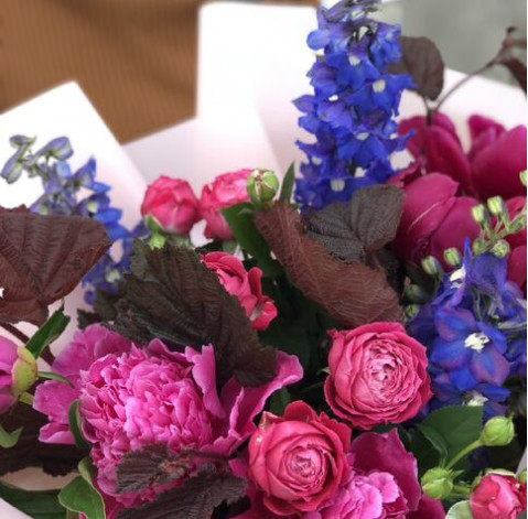 Букет Малинові зірки 4 доставка квітів