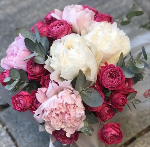 Квіткова композиція Мелодія щастя 3 доставка квітів